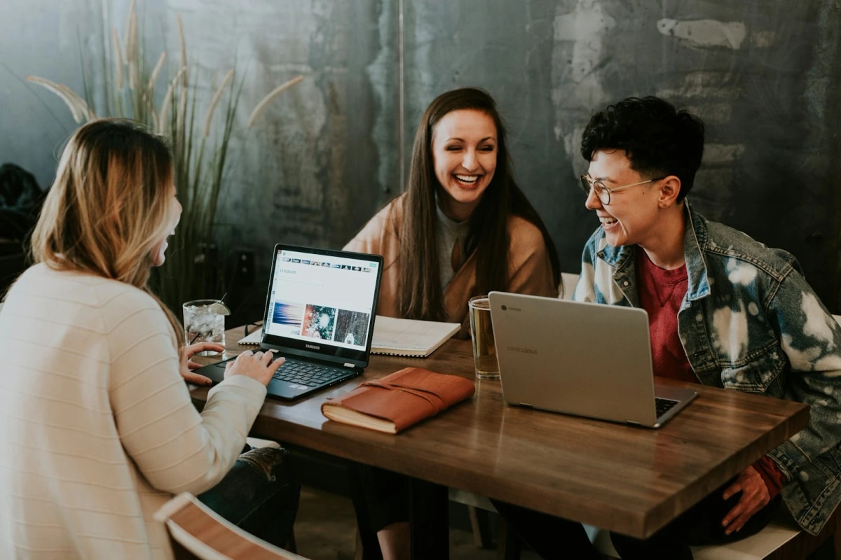 PixLens client team consultation